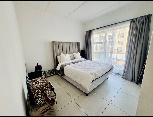 2 BEDROOM FLAT FOR SALE IN MAROELADAL